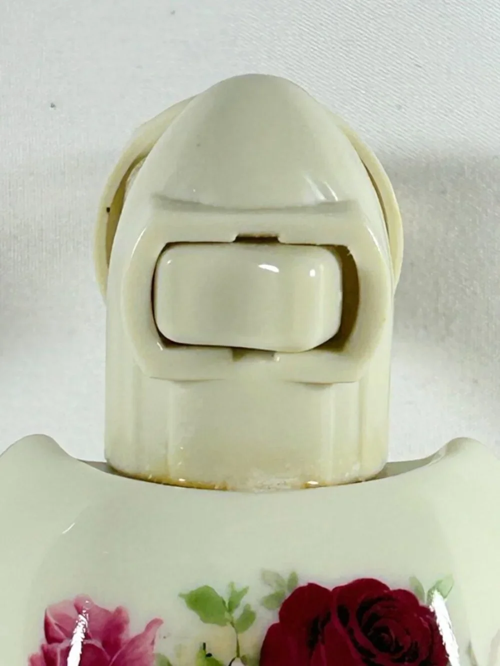 Nightlight, Ceramic, White W/Rose Pattern & Gold Trim